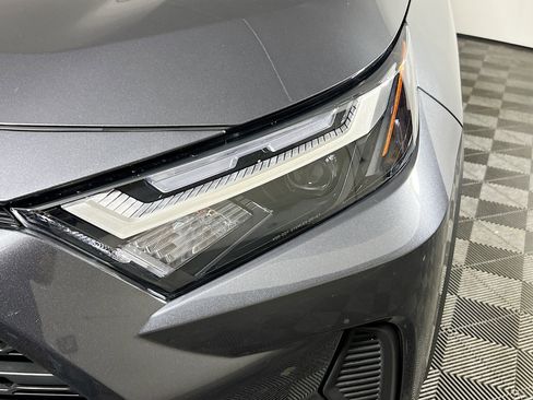 Used 2025 Toyota RAV4 XLE w/ Convenience Package FWD image 11