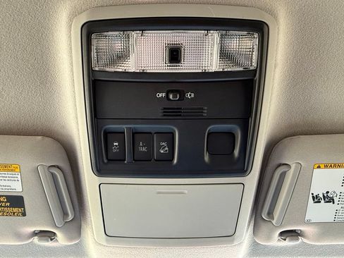 Used 2018 Toyota 4Runner SR5 AWD/4WD image 21