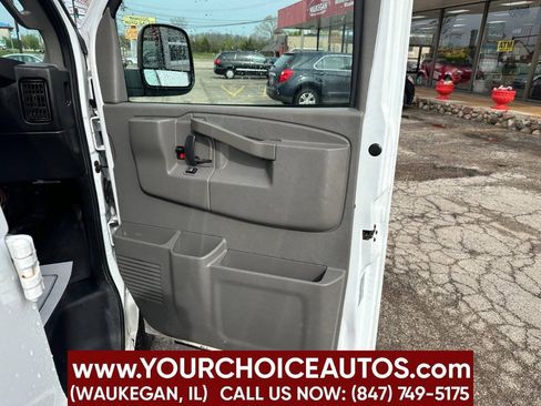 Used 2017 Chevrolet Express 2500 Extended RWD image 24