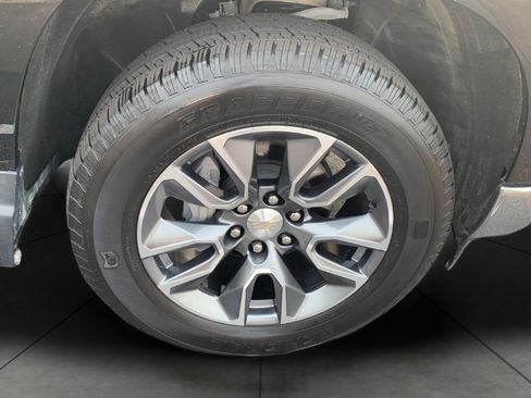 Used 2024 Chevrolet Silverado 1500 LT AWD/4WD image 22
