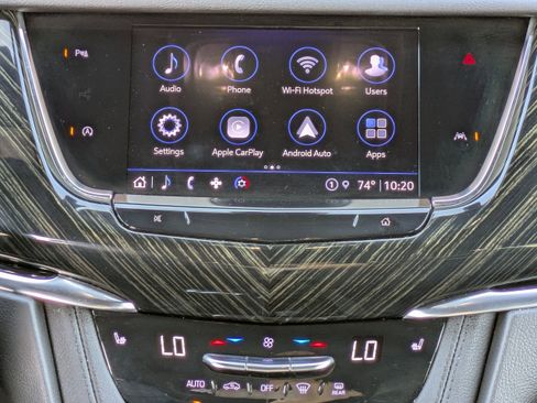 Used 2022 Cadillac XT6 Premium Luxury image 18