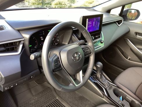 Used 2024 Toyota Corolla SE image 10