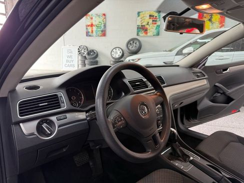 Used 2014 Volkswagen Passat 2.5 S image 10