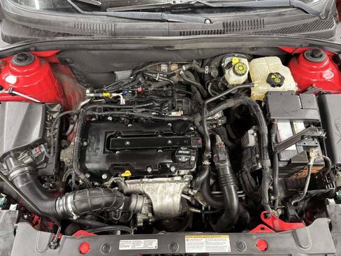 Used 2015 Chevrolet Cruze LT image 9