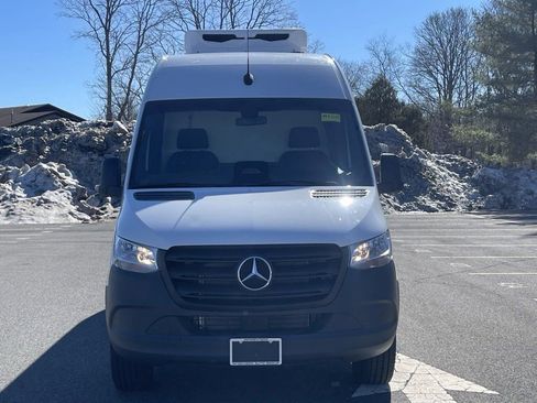 New 2025 Mercedes-Benz Sprinter 2500 image 1