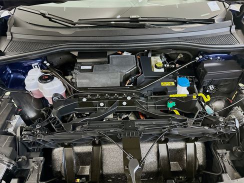 Used 2022 Audi Q4 e-tron Prestige image 36