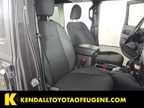 Used 2018 Jeep Wrangler Unlimited Sport S image 21