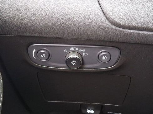 Used 2023 Buick Encore GX Preferred image 24