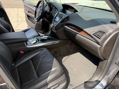 Used 2017 Acura MDX SH-AWD w/ Tech & Entertainment image 18