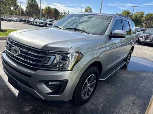 Used 2021 Ford Expedition XLT RWD image 2