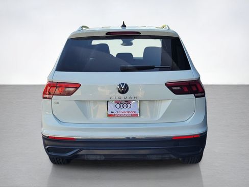 Used 2024 Volkswagen Tiguan SE FWD image 6