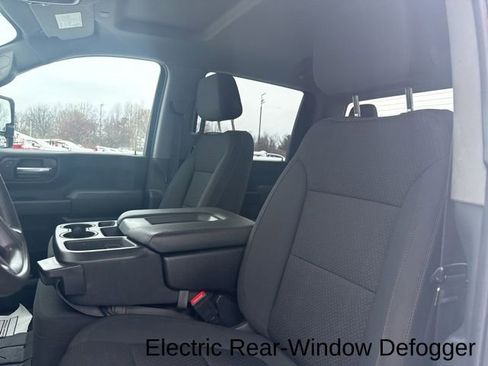 Used 2022 Chevrolet Silverado 2500 Custom w/ Custom Value Package image 15