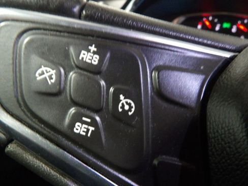 Used 2016 Chevrolet Malibu LT FWD image 15