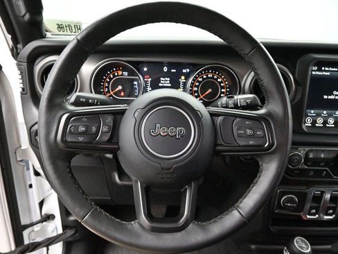 Used 2022 Jeep Wrangler Sport AWD/4WD image 15