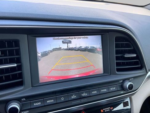 Used 2020 Hyundai Elantra Value Edition FWD image 26