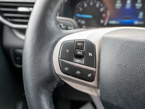 Used 2023 Ford Explorer XLT w/ Equipment Group 202A AWD/4WD image 23