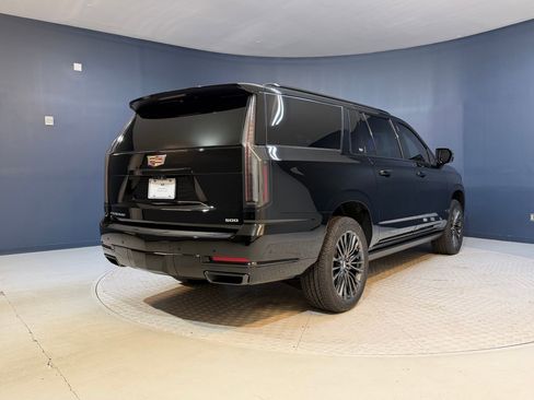 New 2026 Cadillac Escalade ESV Platinum Sport AWD/4WD image 8
