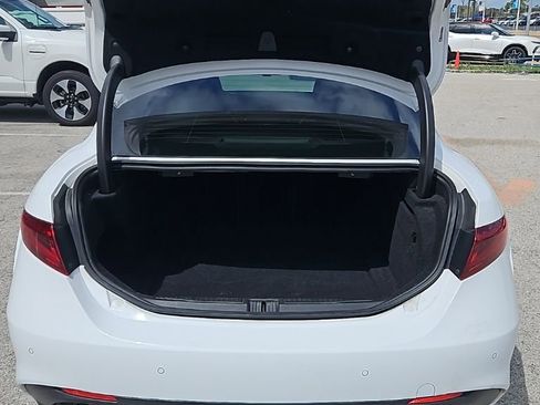 Used 2018 Alfa Romeo Giulia RWD image 22