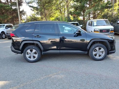 Used 2024 Toyota RAV4 XLE image 28