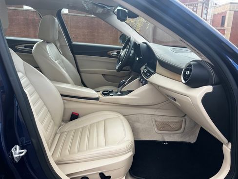 Used 2019 Alfa Romeo Giulia Ti w/ Quick Order Package 22X Lusso image 14