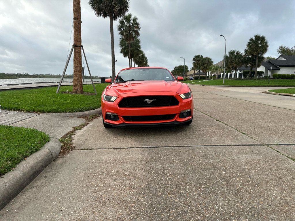 Used 2015 Ford Mustang GT Premium RWD image 4