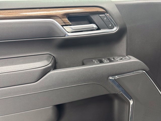 Used 2025 Chevrolet Silverado 1500 LT AWD/4WD image 9