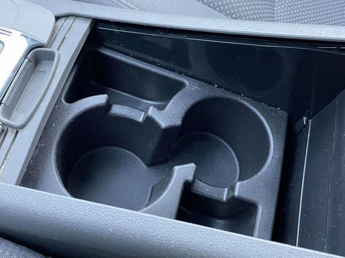 Used 2011 Chevrolet Malibu LS image 28