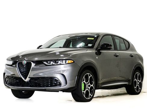 Used 2024 Alfa Romeo Tonale Ti w/ Active Assist Package AWD/4WD image 3