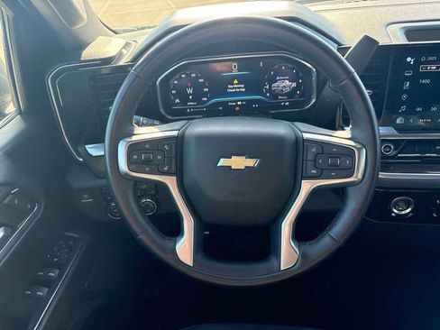 Used 2023 Chevrolet Silverado 1500 LT AWD/4WD image 16