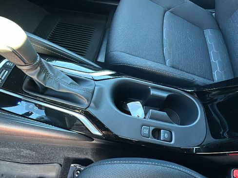 Certified 2025 Toyota Corolla SE image 13