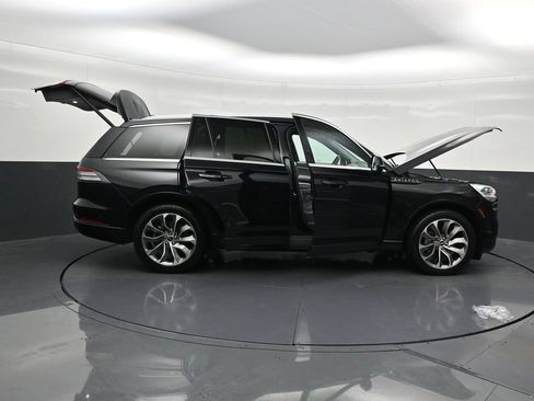 Used 2021 Lincoln Aviator Grand Touring w/ Equipment Group 301A AWD/4WD image 32
