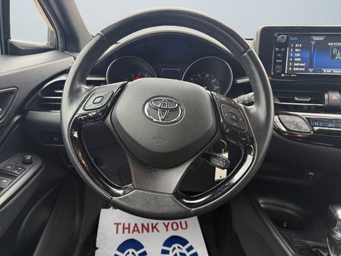 Used 2018 Toyota C-HR XLE image 12