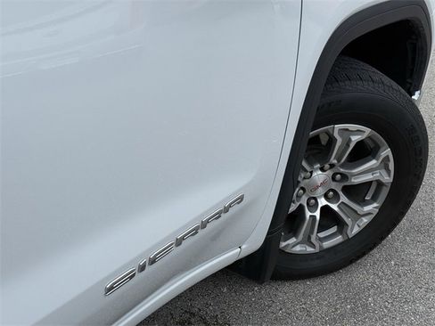 Used 2024 GMC Sierra 1500 SLT image 10