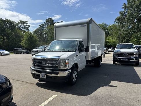 New 2027 Ford E-450 and Econoline 450 Super Duty w/ Power Equipment Group RWD image 1