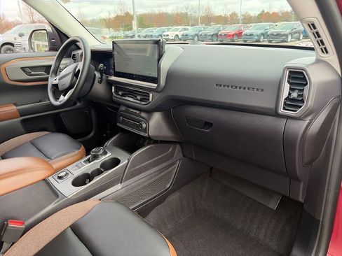 Used 2025 Ford Bronco Sport Outer Banks w/ Outer Banks Tech Package+ image 11