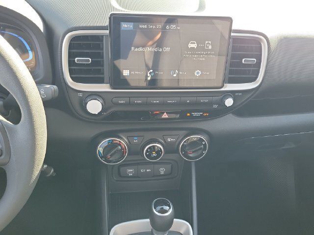 New 2026 Hyundai Venue SE FWD image 14