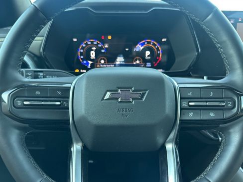 Used 2025 Chevrolet Colorado ZR2 w/ Midnight Edition AWD/4WD image 33