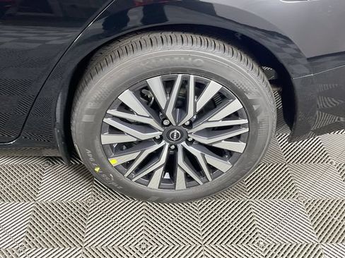 New 2026 Nissan Altima 2.5 SV FWD image 19