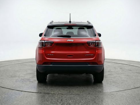 Used 2025 Jeep Compass Limited AWD/4WD image 7