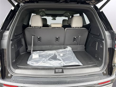 New 2026 GMC Acadia Elevation w/ Elevation Premium Package FWD image 33