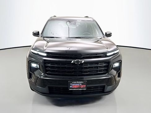 New 2026 Chevrolet Traverse LT w/ Midnight/Sport Edition FWD image 2