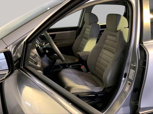 Used 2019 Honda CR-V LX image 9