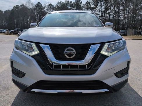 Used 2020 Nissan Rogue SV image 8