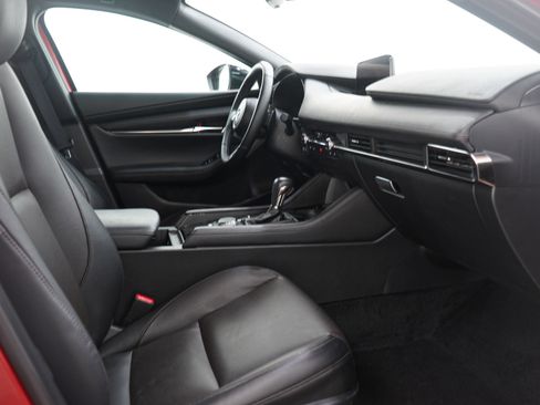 Used 2024 MAZDA MAZDA3 Hatchback w/Premium Plus Pkg image 13