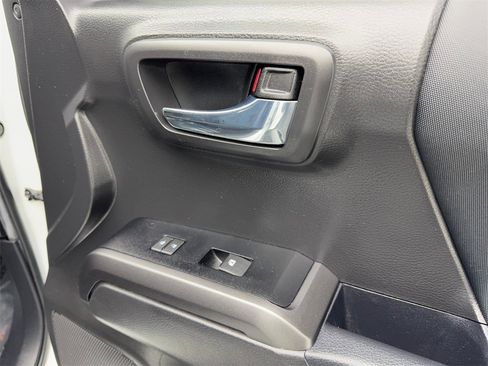 Used 2023 Toyota Tacoma 4x4 Double Cab image 50