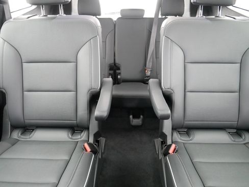 Used 2025 Buick Enclave Preferred image 13