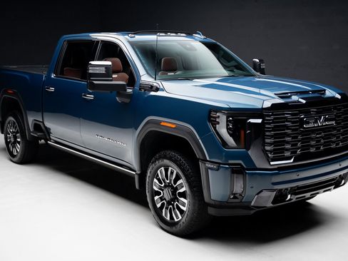 Used 2024 GMC Sierra 2500 Denali Ultimate w/ LPO, GMC Protection Package image 39