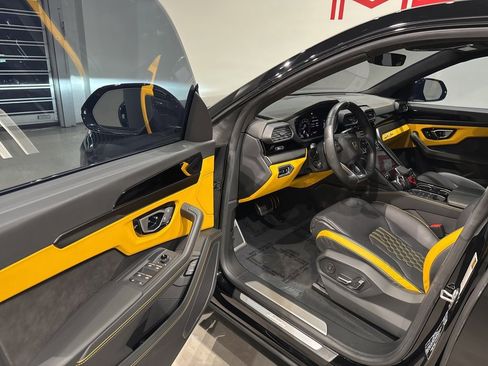 Used 2024 Lamborghini Urus S image 20