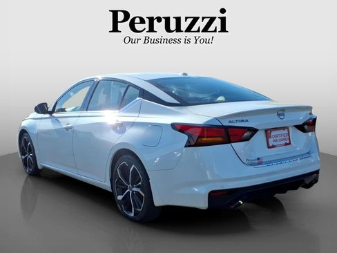 Certified 2023 Nissan Altima 2.5 SR w/ SR Premium Package FWD image 6