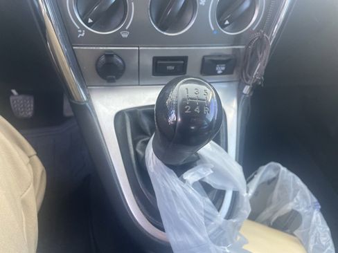 Used 2006 Pontiac Vibe image 5